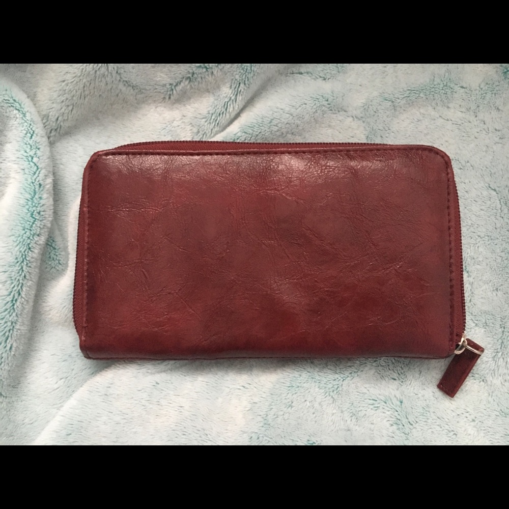 NWOT Red Wallet - Picture 2 of 3